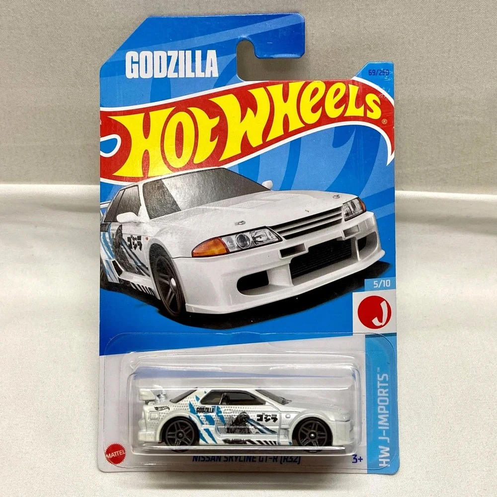 Hot Wheels Godzilla Nissan Skyline GT-R (R32) HW J-Imports Die-cast 1/64 2023